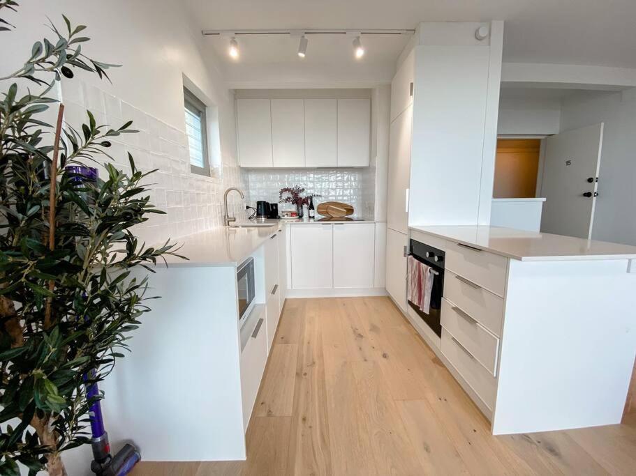 Honeyb - 2 Bed Apt On The Beach Perth Kültér fotó